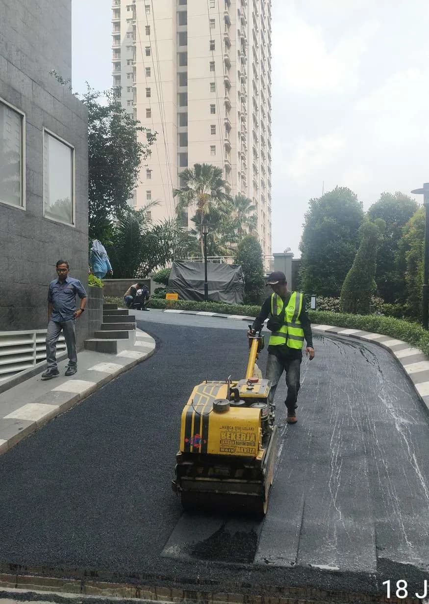 Pengaspalan Perumahan Cluster Cikini 3